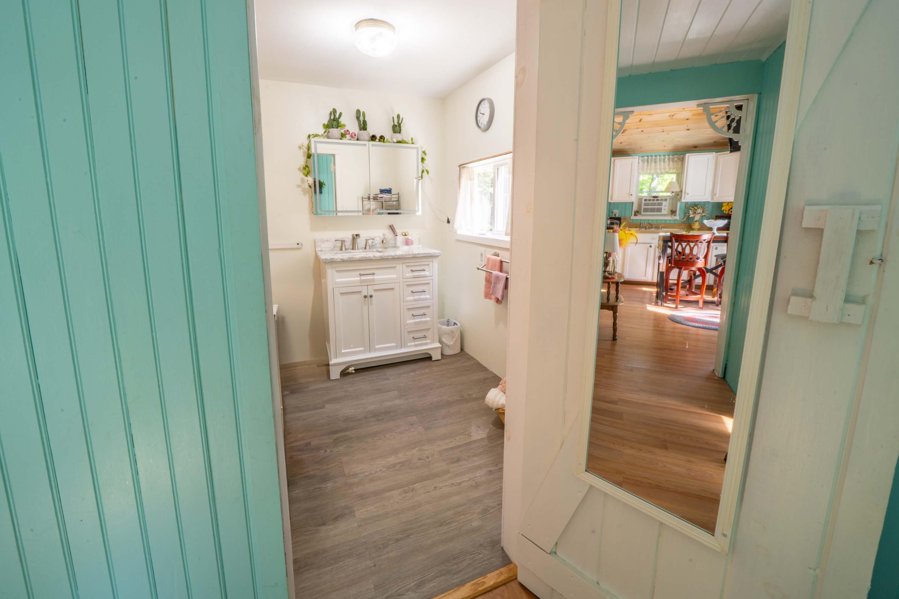 87 Poland Road Lincolnville, ME 04849 - Photo 14 of 34