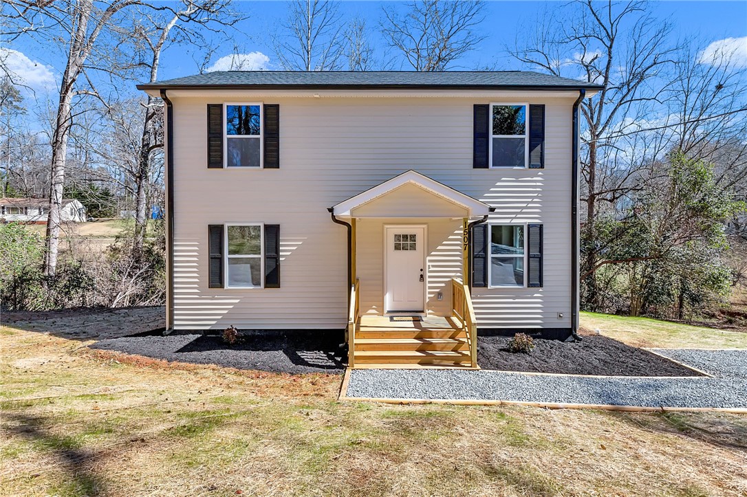 1507 Bennett Drive Anderson, SC 29621 - Photo 1 of 43 I am adorable - A MUST SEE INSIDE!!