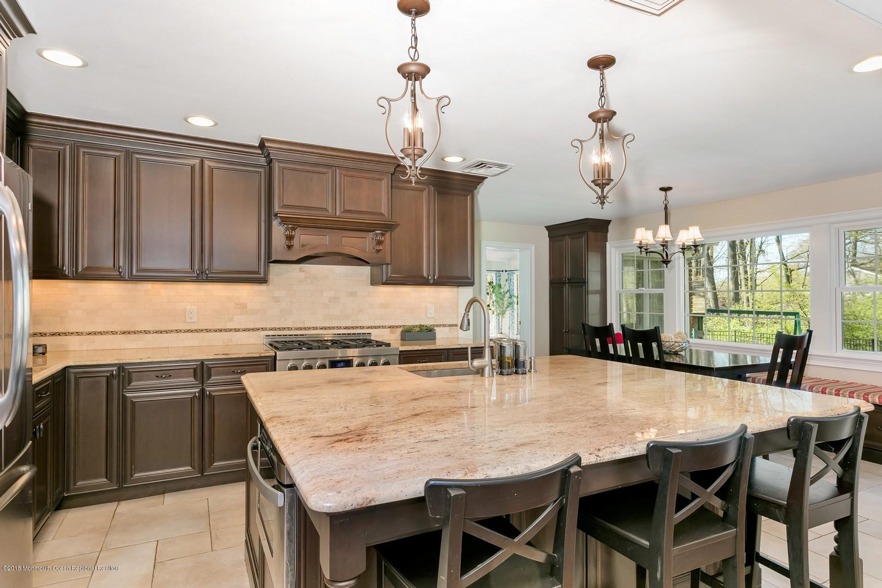 55 Wallace Road Middletown, NJ 07748 - Photo 8 of 26 55 Wallace Rd Middletown NJ-print-011-13