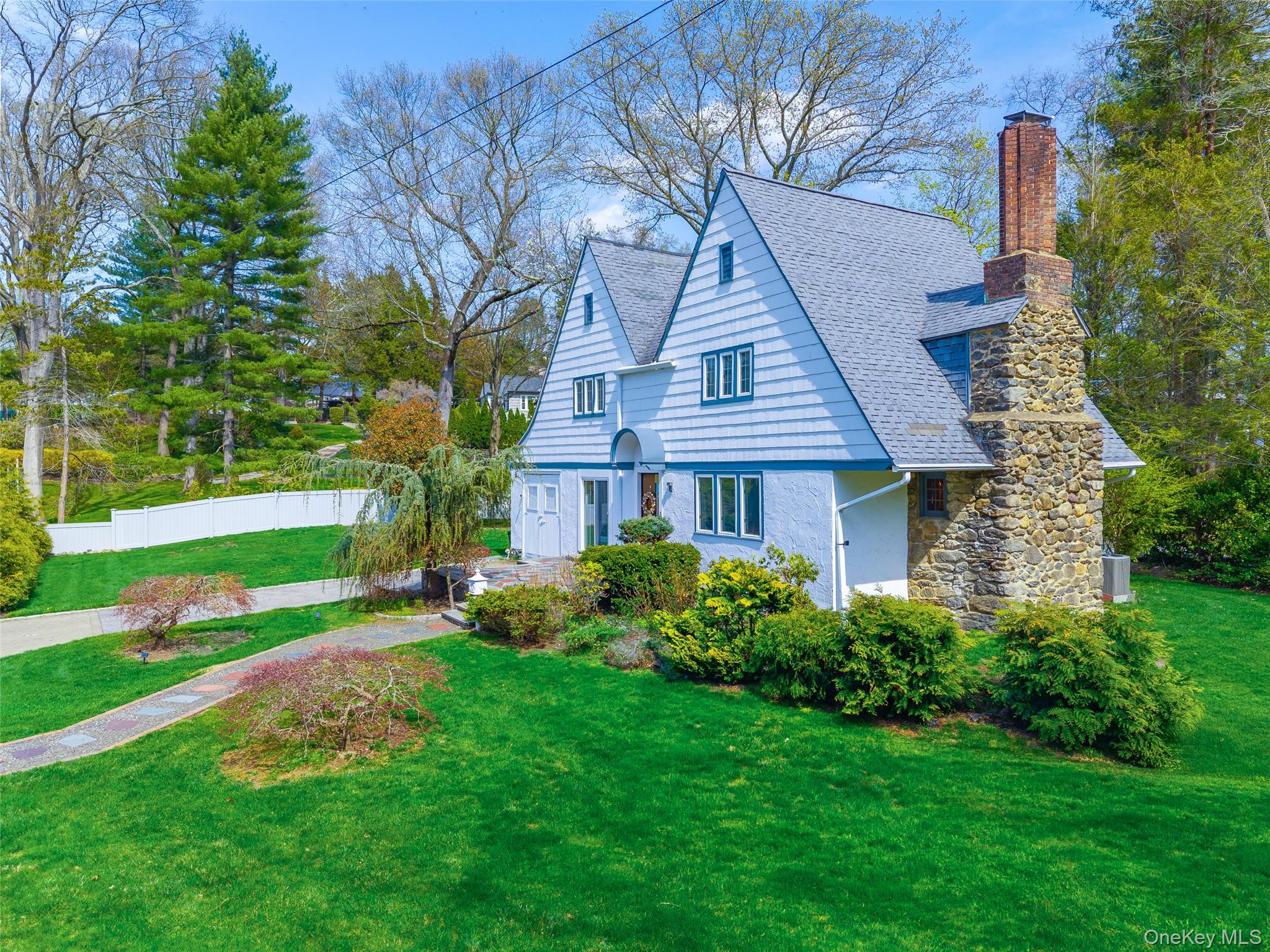 166 Valley Stream Road East Larchmont, NY 10538 - Photo 3 of 5