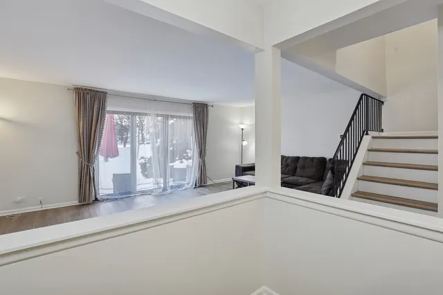 $329,900 | 625 Breakers Point, Schaumburg, IL 60194