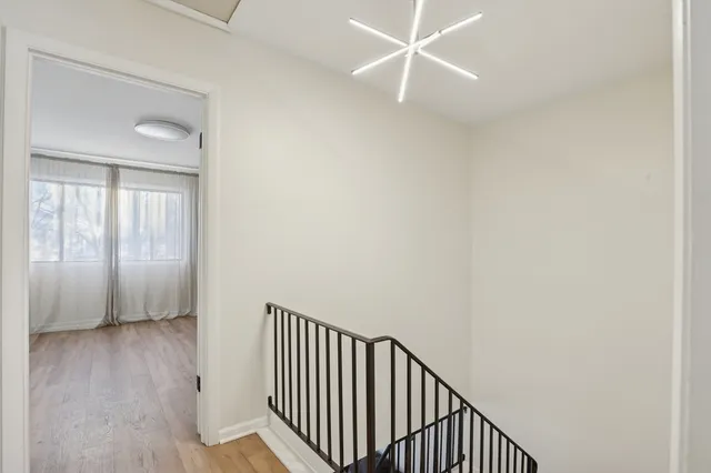 $329,900 | 625 Breakers Point, Schaumburg, IL 60194