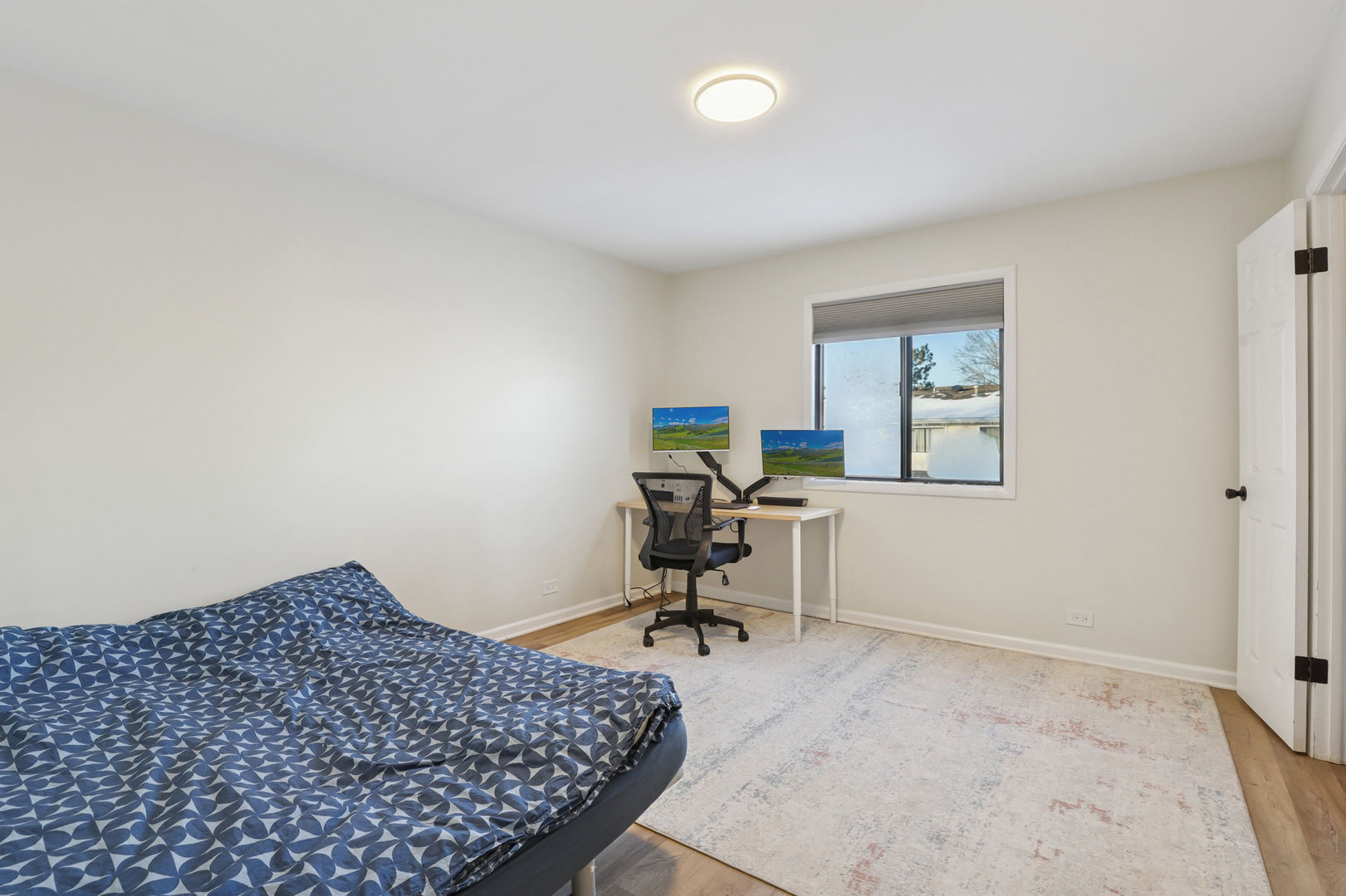 625 Breakers Point Schaumburg, IL 60194 - Photo 16 of 25 a workspace with furniture and a window