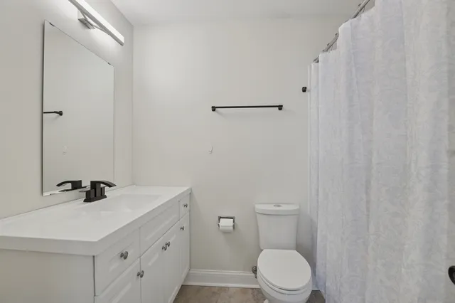 $329,900 | 625 Breakers Point, Schaumburg, IL 60194