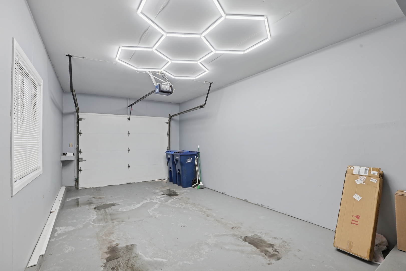 625 Breakers Point Schaumburg, IL 60194 - Photo 23 of 25 a view of a storage & utility room