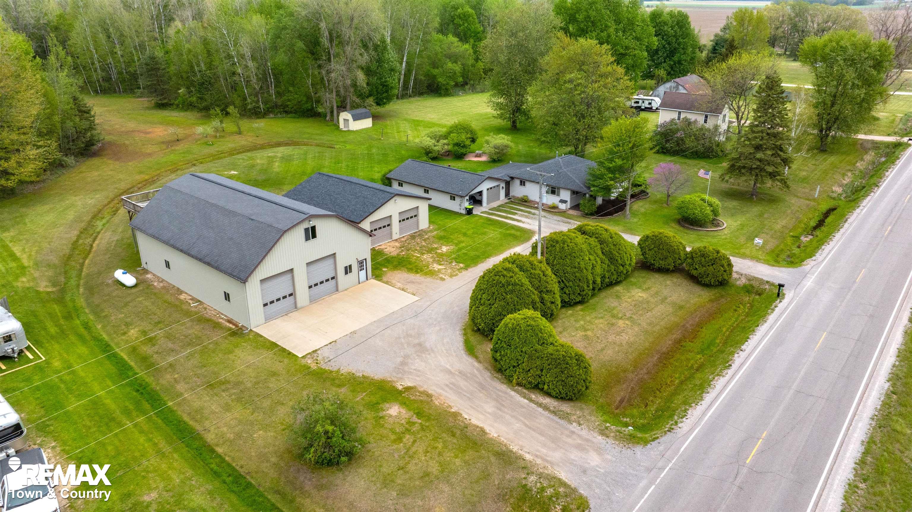 2310 Dale Road Beaverton, MI 48612 - Photo 1 of 71