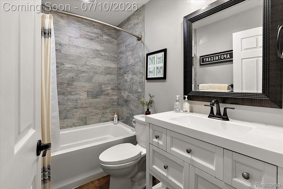 13205 Hogan Road Linden, MI 48451 - Photo 28 of 44 52-13205 Hogan -52.jpg