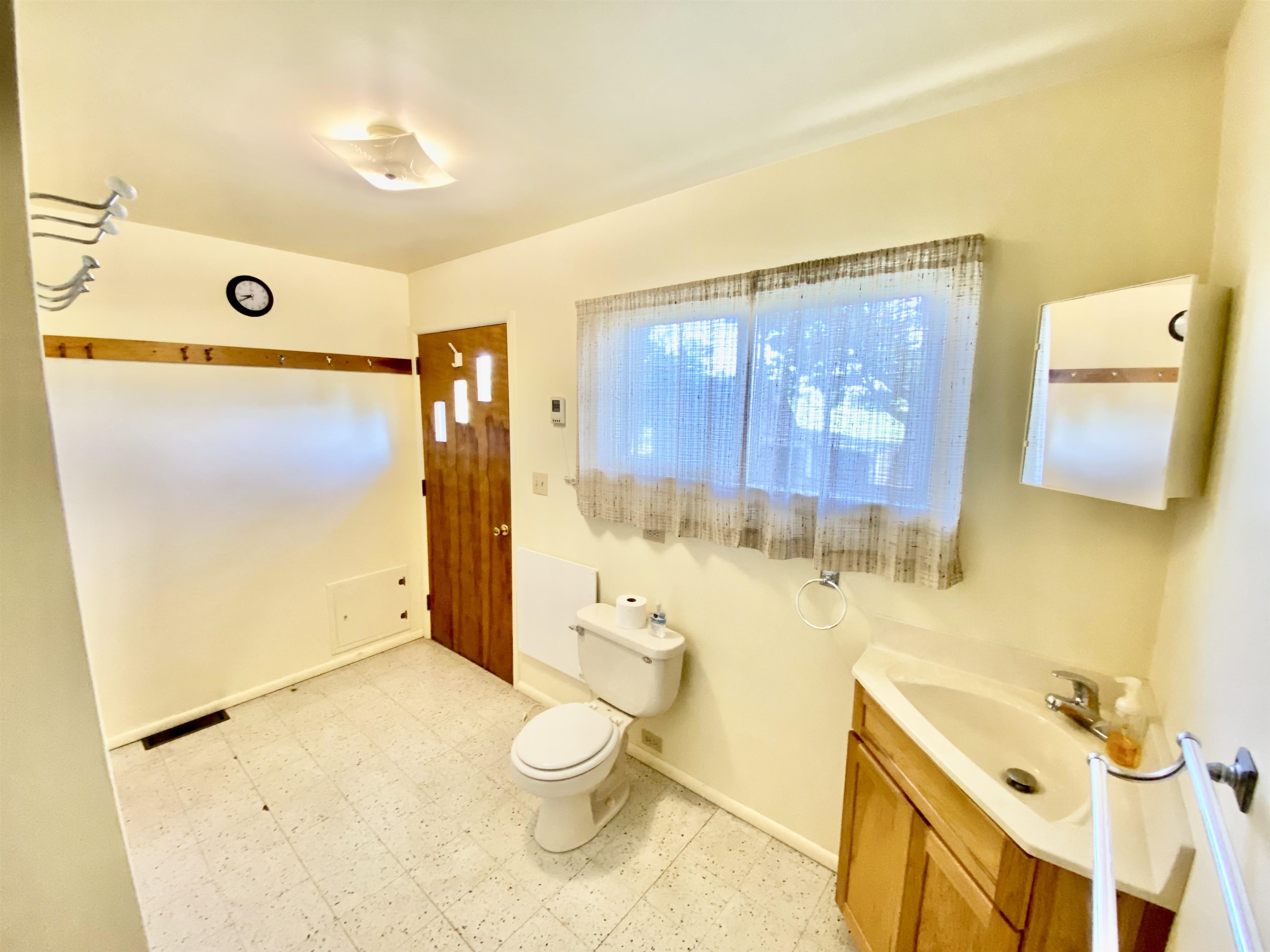 3155 East Deerfield Road Mount Pleasant, MI 48858 - Photo 13 of 23 1911471-12.JPG
