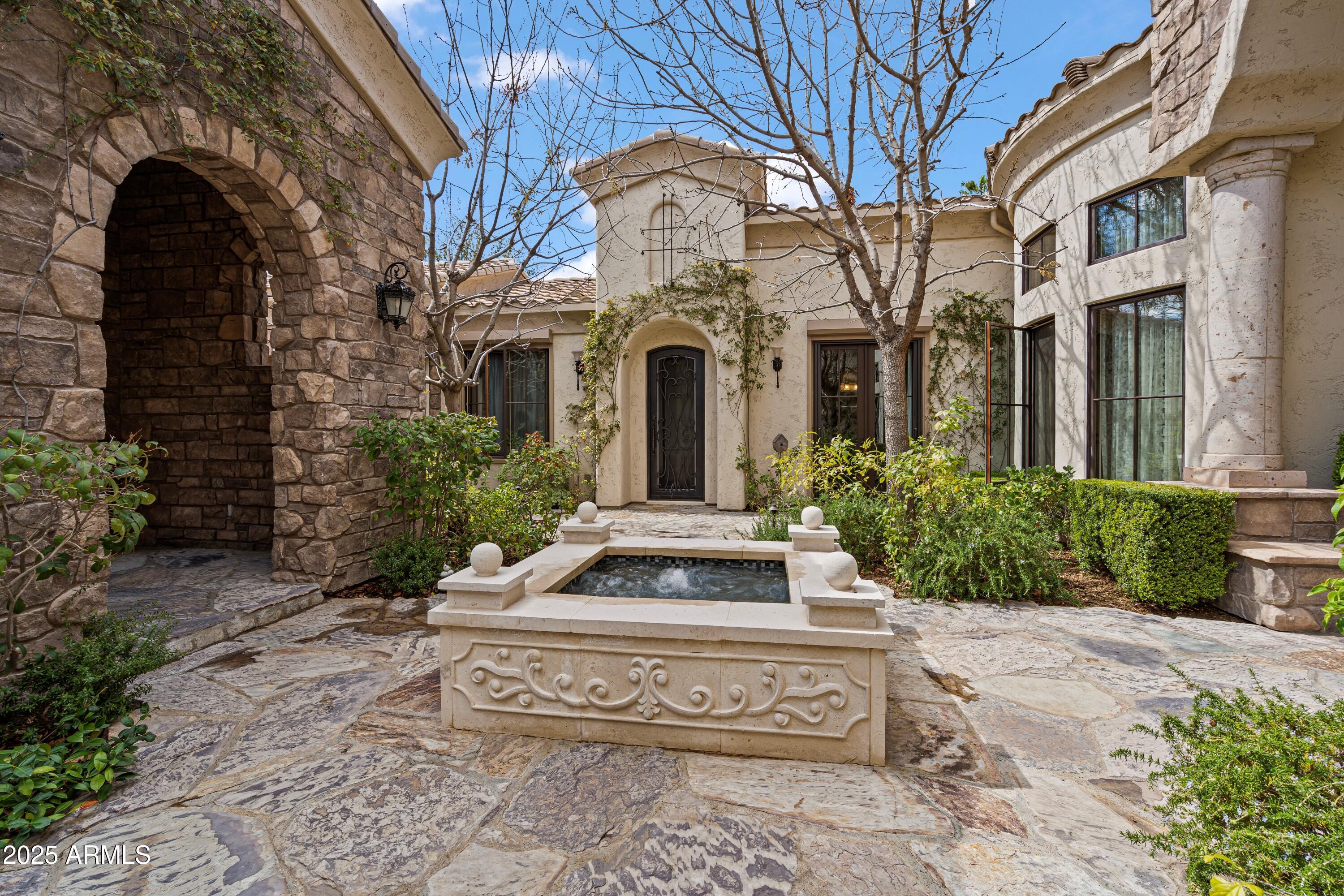 6322 East Turquoise Avenue Paradise Valley, AZ 85253 - Photo 2 of 85 016-DSC01095