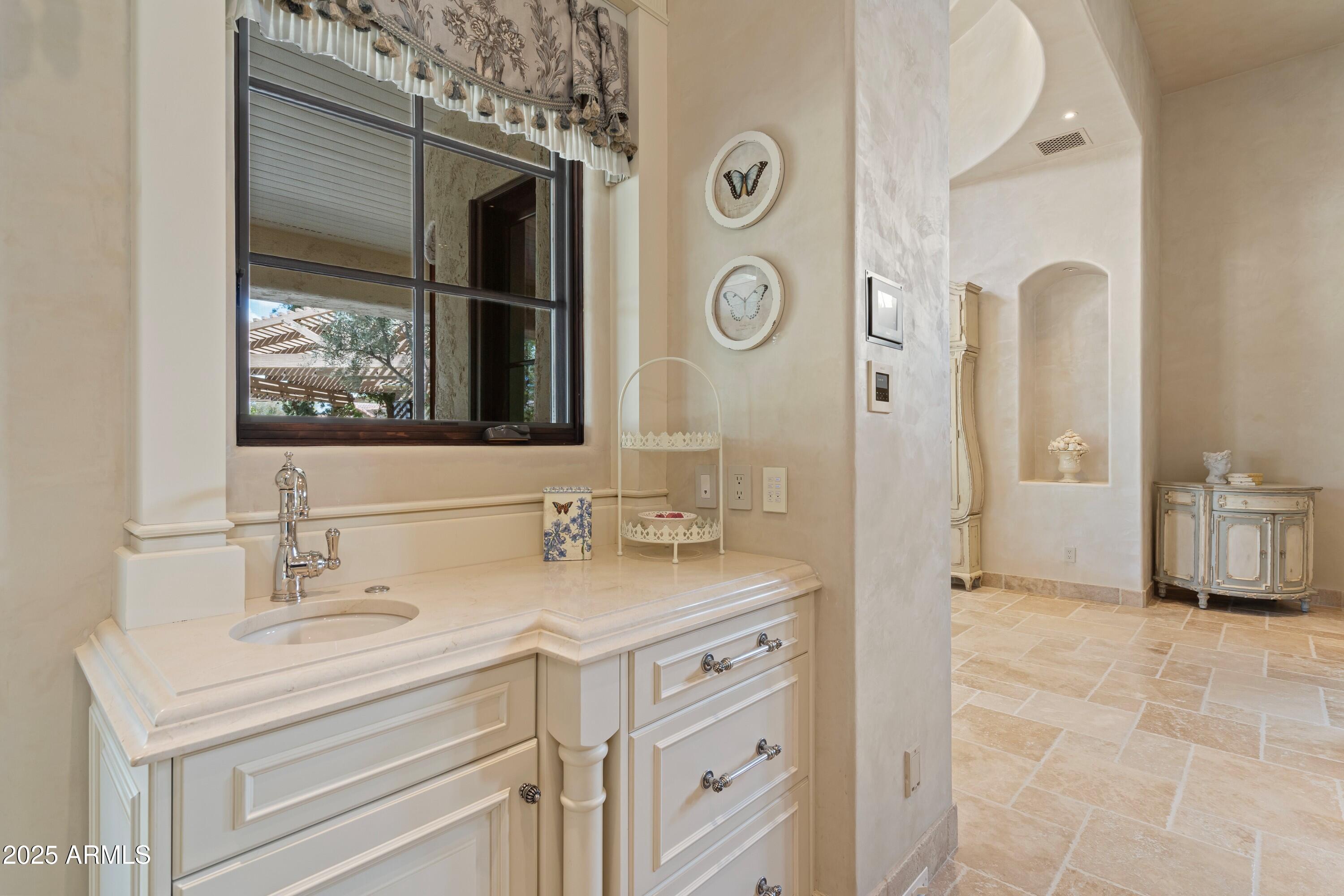 6322 East Turquoise Avenue Paradise Valley, AZ 85253 - Photo 39 of 85 051-DSC00690