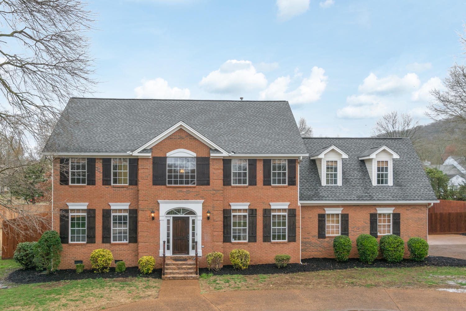 439_Valleybrook_Rd_01