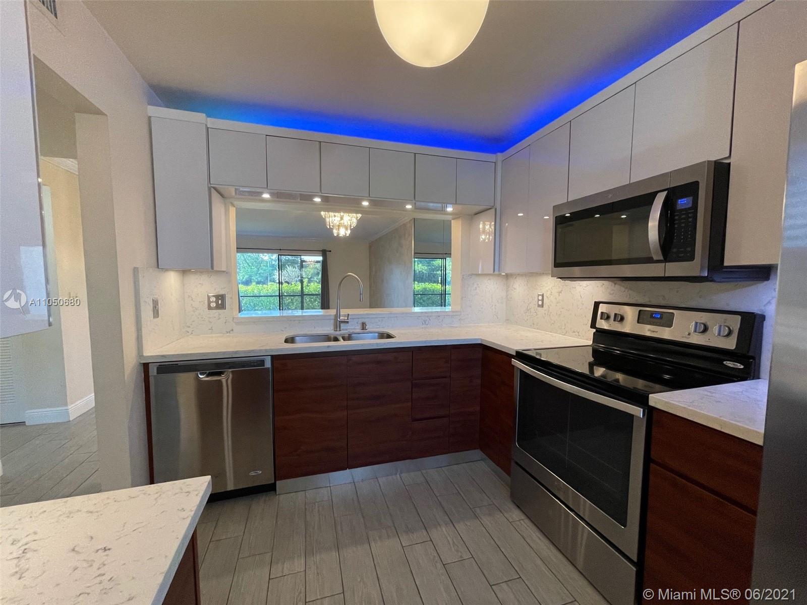 22100 Palms Way, Unit 105 Boca Raton, FL 33433 - Photo 4 of 21