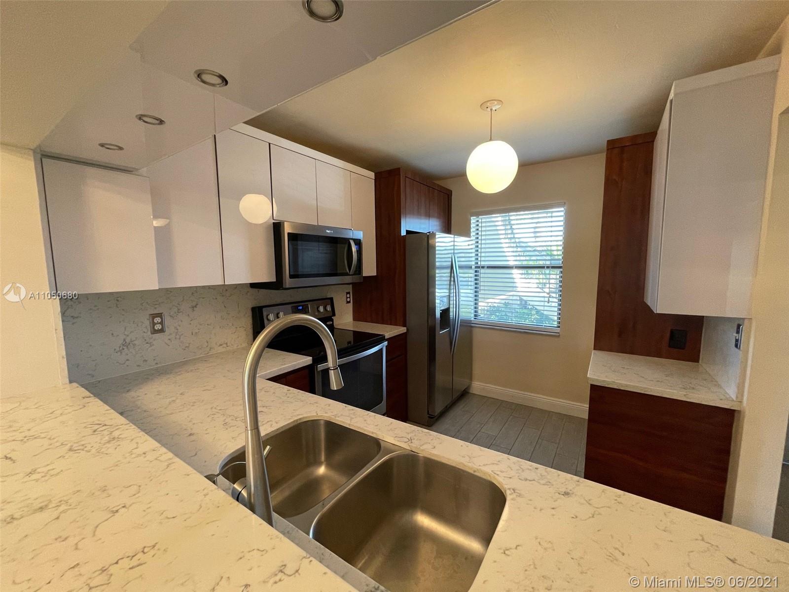 22100 Palms Way, Unit 105 Boca Raton, FL 33433 - Photo 6 of 21