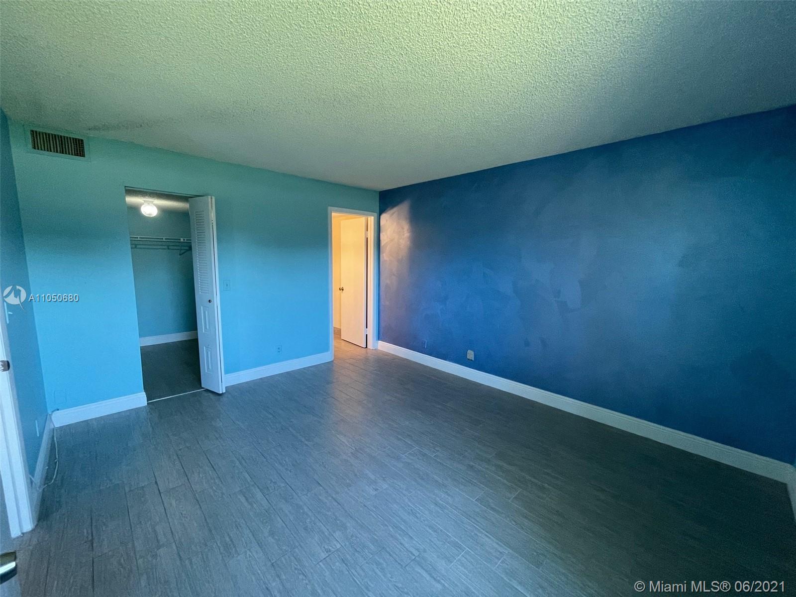 22100 Palms Way, Unit 105 Boca Raton, FL 33433 - Photo 10 of 21
