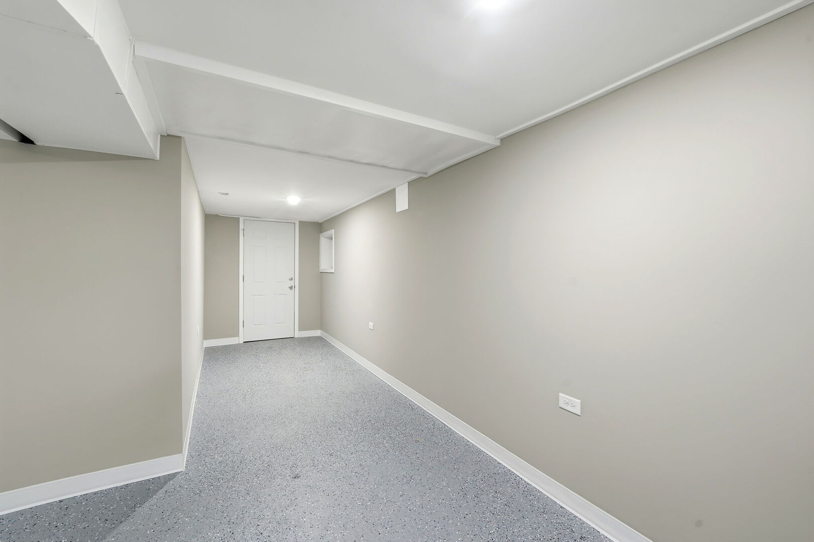 1217 North Harding Avenue Chicago, IL 60651 - Photo 34 of 45 a view of an empty room