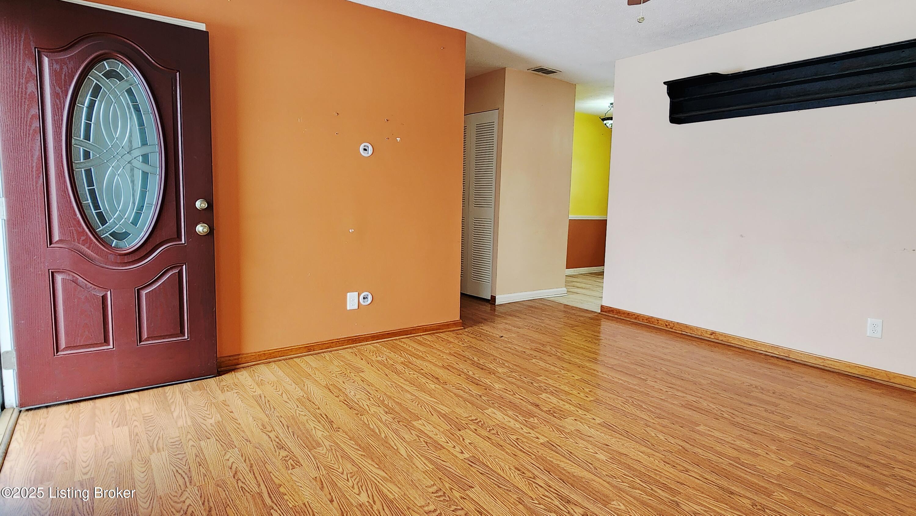 7501 Rutledge Road Louisville, KY 40258 - Photo 9 of 25 7