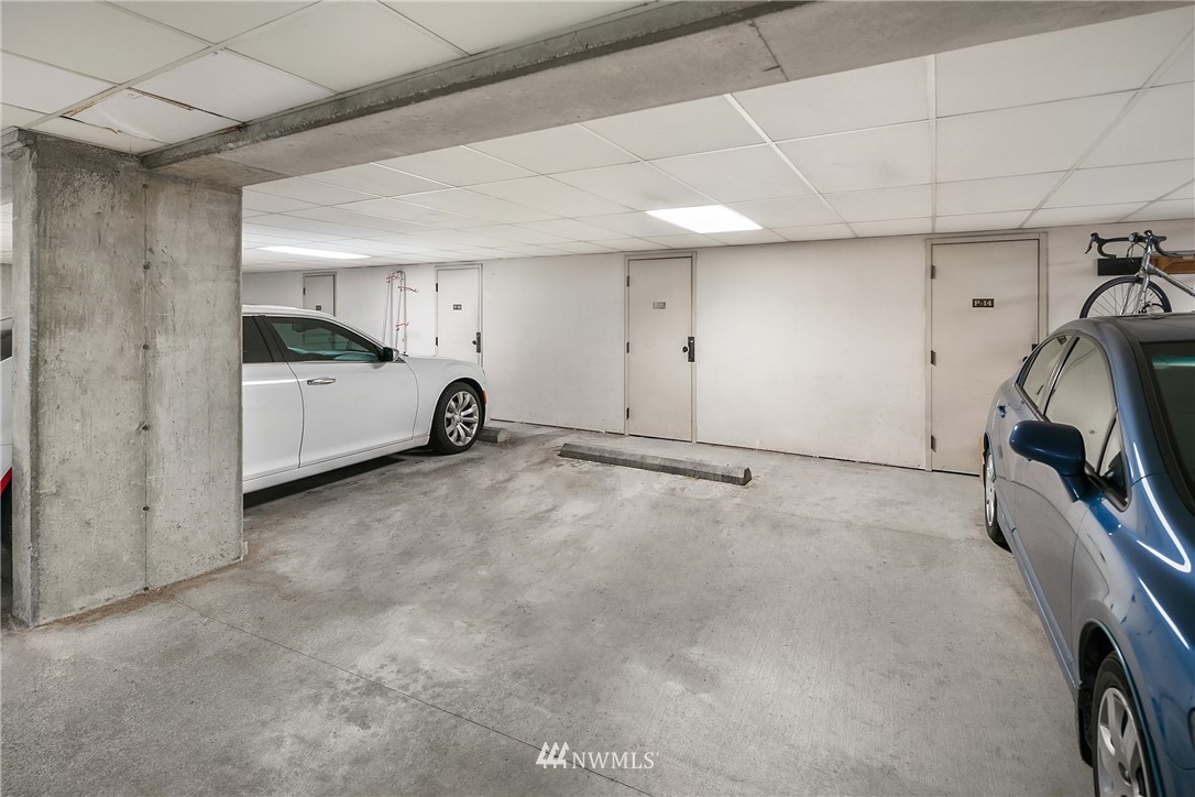 116 11th Avenue East, Unit 402 Seattle, WA 98102 - Photo 20 of 22 a view of a room with gym equipment