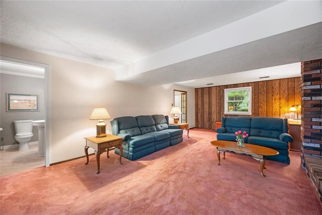 121 Foxglove Road Baden, PA 15005 - Photo 27 of 41