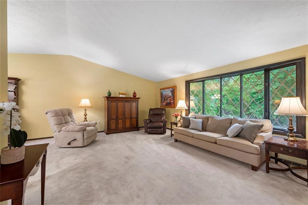 121 Foxglove Road Baden, PA 15005 - Photo 7 of 41