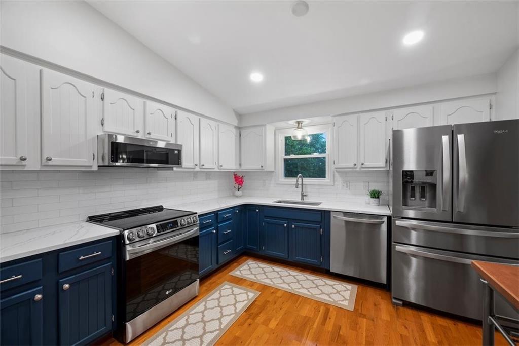 121 Foxglove Road Baden, PA 15005 - Photo 8 of 41