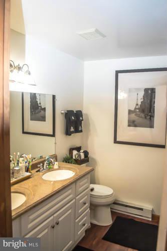 7610 Pindell School Road Fulton, MD 20759 - Photo 23 of 30 Hall Bathroom with Granite