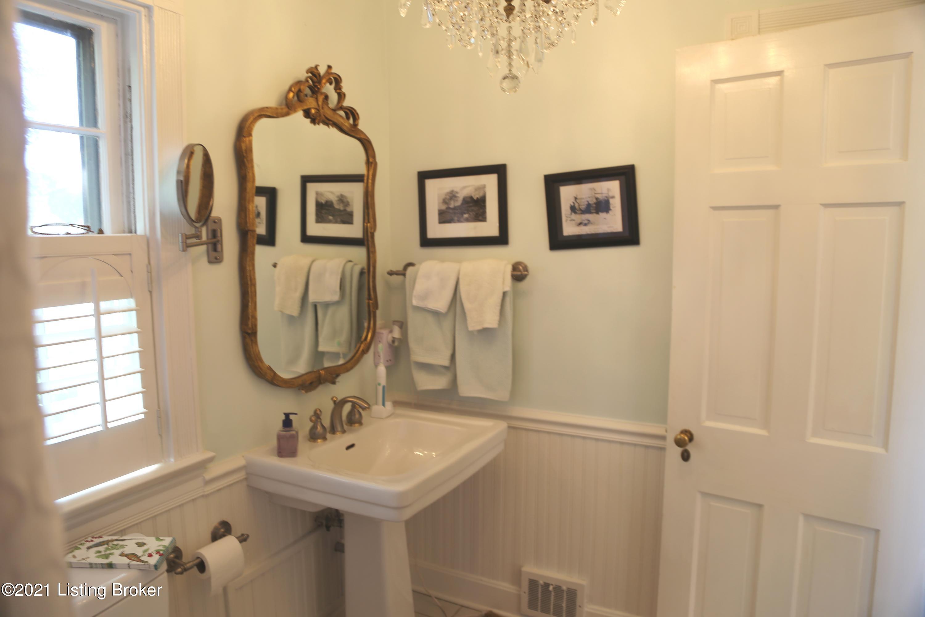 3316 Lexington Road Louisville, KY 40206 - Photo 27 of 35 IMG_0179