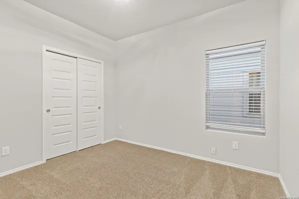 $1,595 | 5526 Daniel Way, St. Hedwig, TX 78152