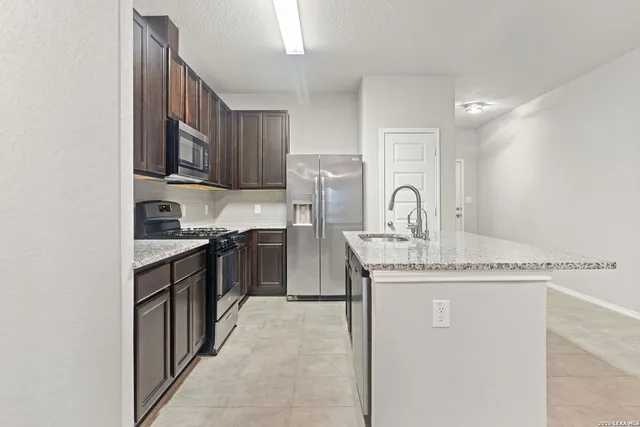 $1,650 | 5526 Daniel Way, St. Hedwig, TX 78152