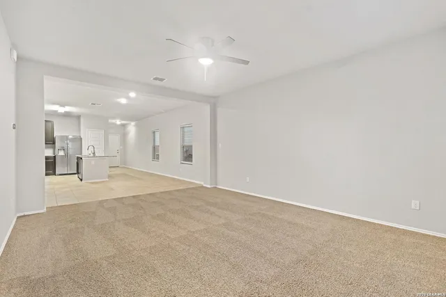 $1,650 | 5526 Daniel Way, St. Hedwig, TX 78152