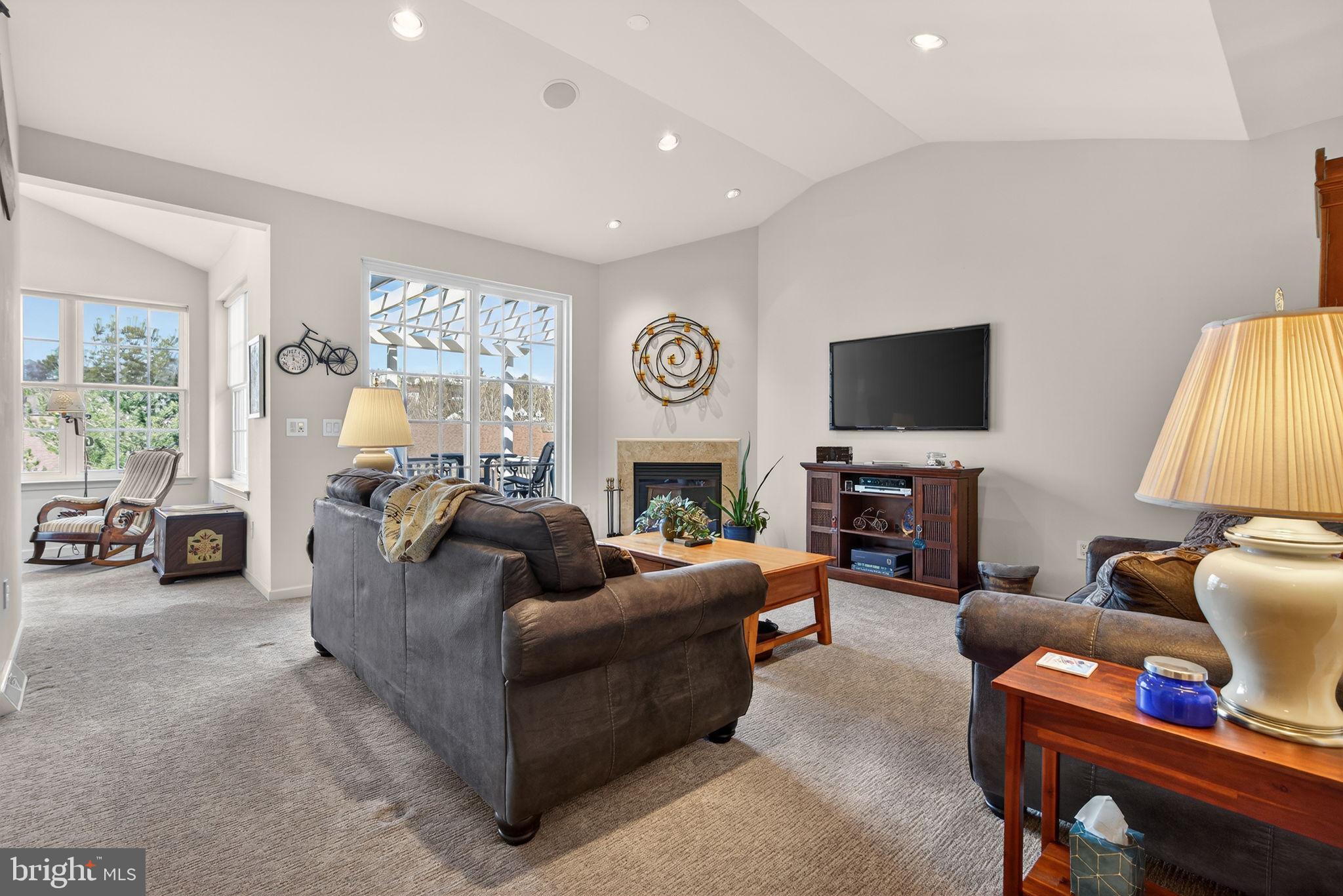2816 Mimosa Lane Lancaster, PA 17601 - Photo 14 of 51 Living room area