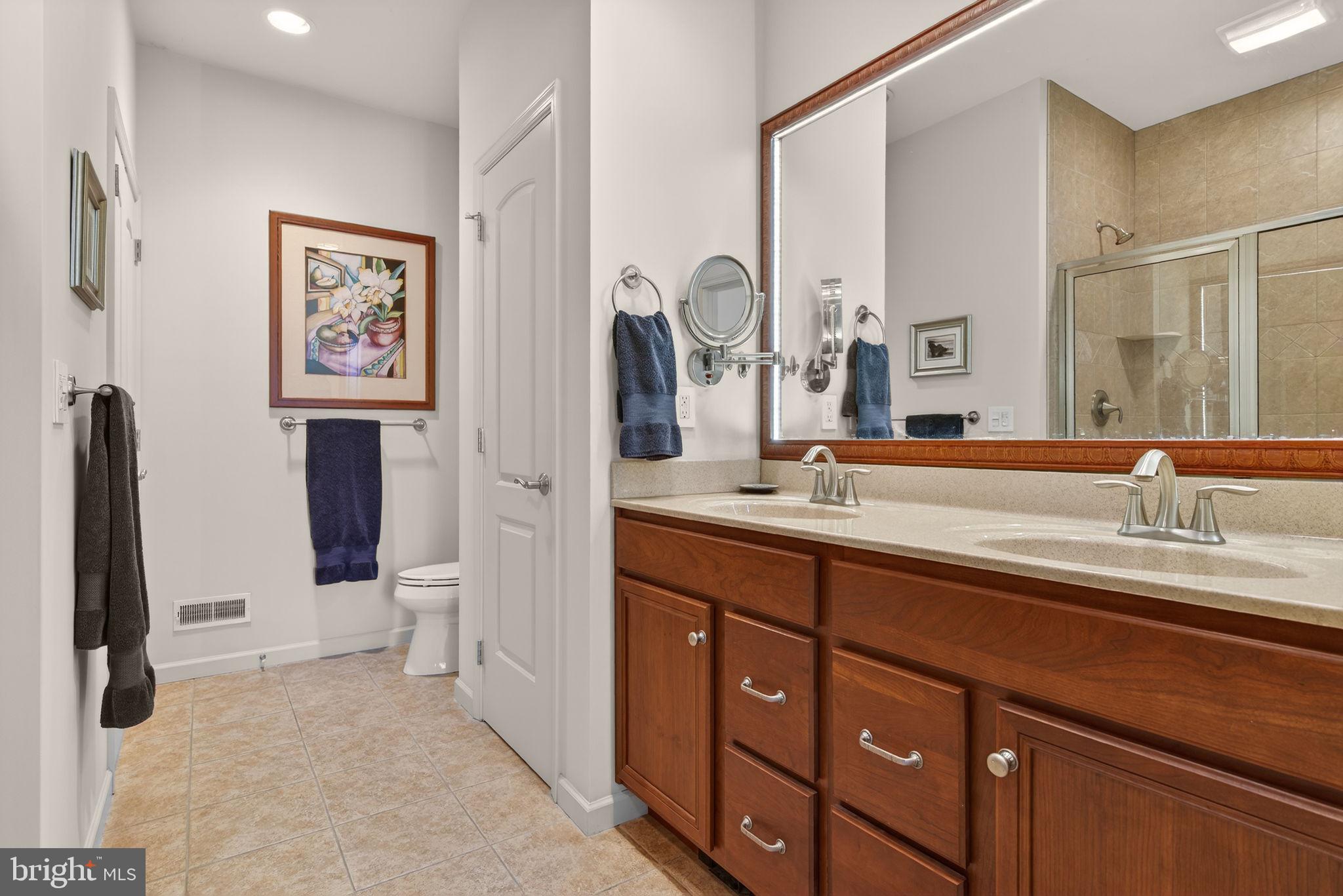 2816 Mimosa Lane Lancaster, PA 17601 - Photo 27 of 51 Primary suite full bath
