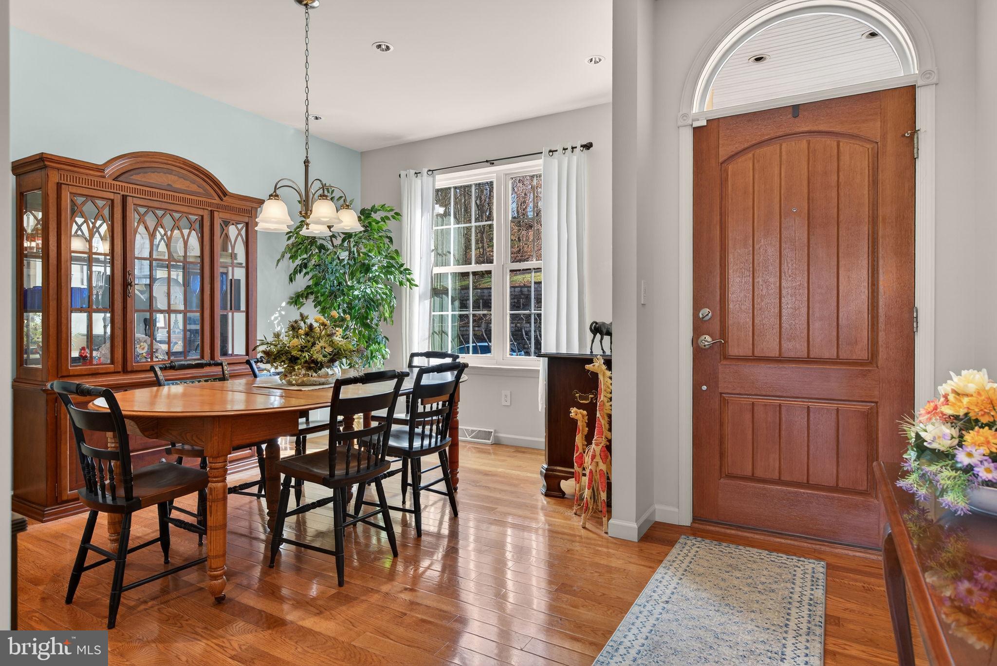 2816 Mimosa Lane Lancaster, PA 17601 - Photo 5 of 51 Dining area / front entrance
