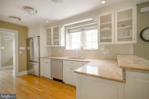 $900,000 | 324 Holmecrest Road, Jenkintown, PA 19046