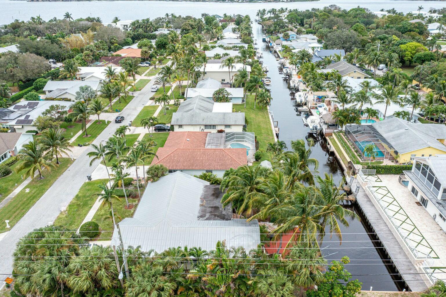 18014 Perigon Way Jupiter, FL 33458 - Photo 29 of 35 an aerial view of residential houses with outdoor space