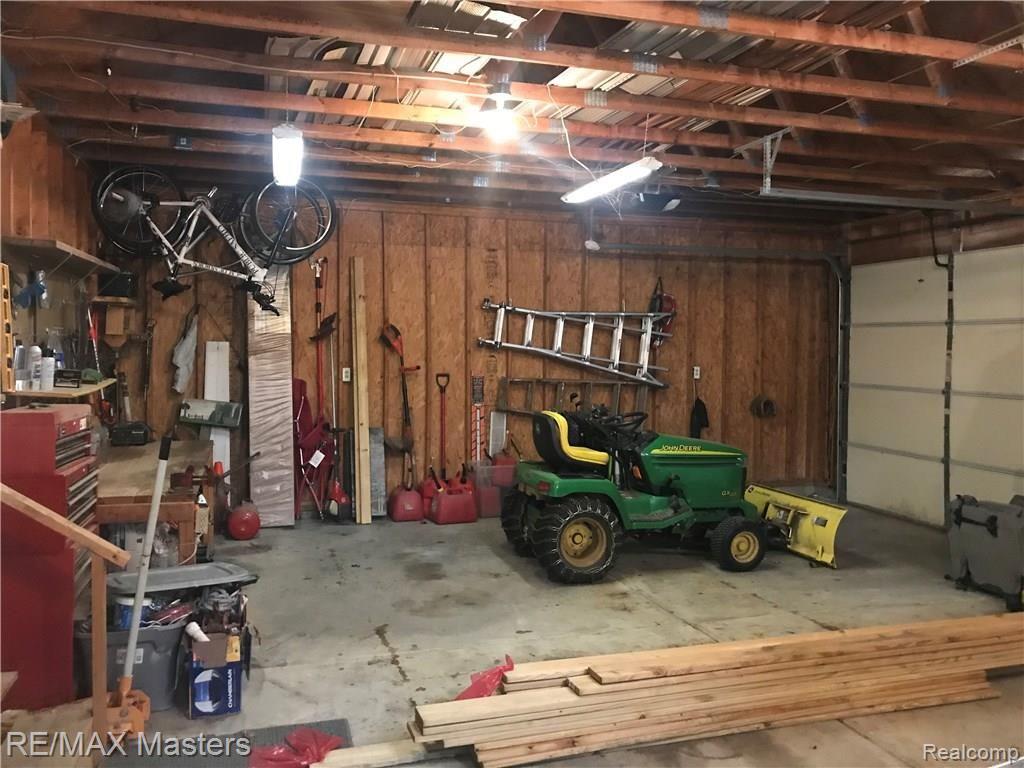 23205 Merriman Road New Boston, MI 48164 - Photo 41 of 49 Garage