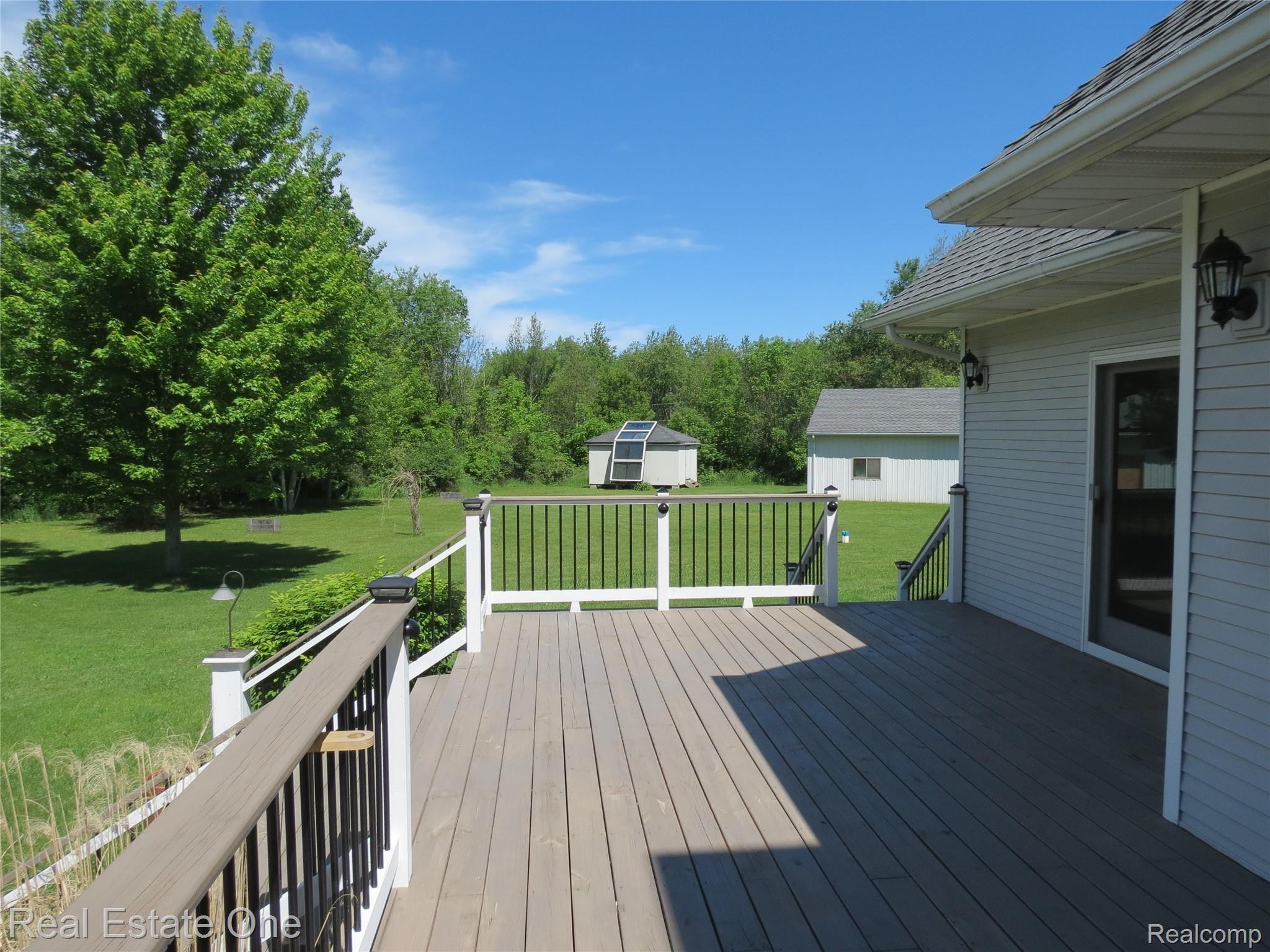 693 Argentine Road Howell, MI 48843 - Photo 5 of 41 011.JPG