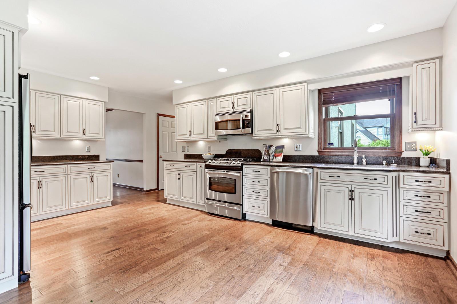 1146 Riva Ridge Boulevard Gahanna, OH 43230 - Photo 3 of 46