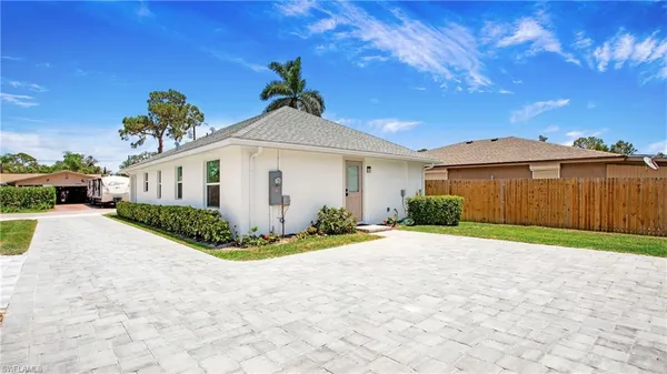 $2,850 | 27302 Dortch Avenue, Bonita Springs, FL 34135