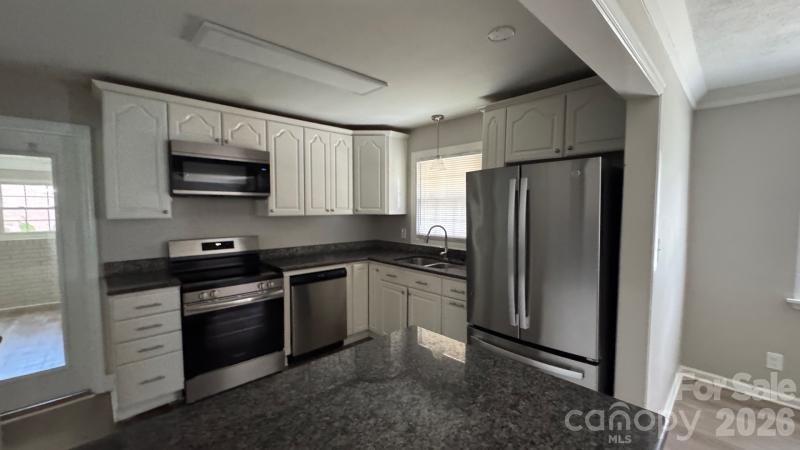 7511 Monroe Road Charlotte, NC 28212 - Photo 3 of 14 Gallery Image 3