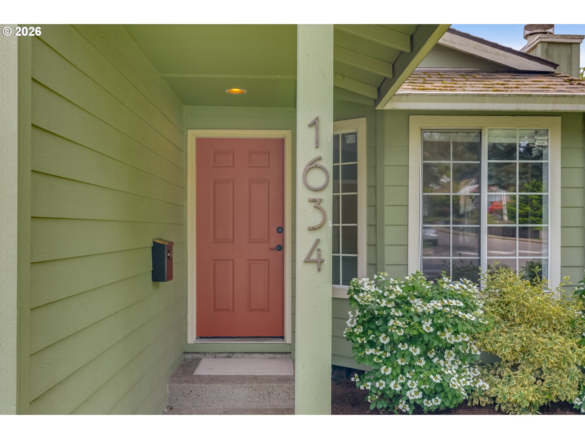 1634 Southwest Spring Garden Street Portland, OR 97219 - Photo 2 of 45 Gallery Image 2