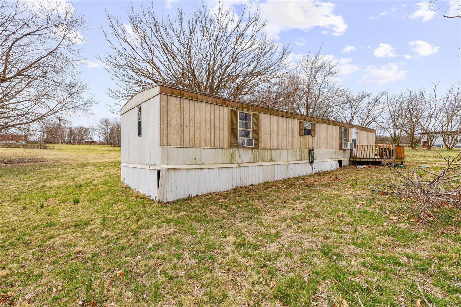 1015 Center Drive Bismarck, MO 63624 - Photo 3 of 7