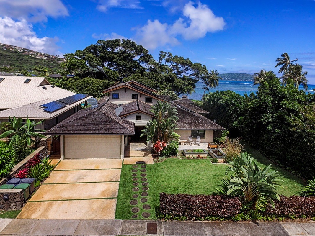 352 Wailupe Circle Honolulu, HI 96821 - Photo 8 of 22