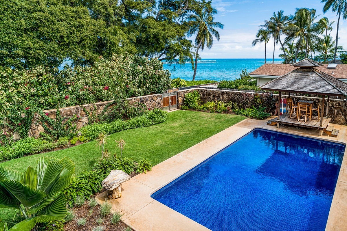 352 Wailupe Circle Honolulu, HI 96821 - Photo 9 of 22