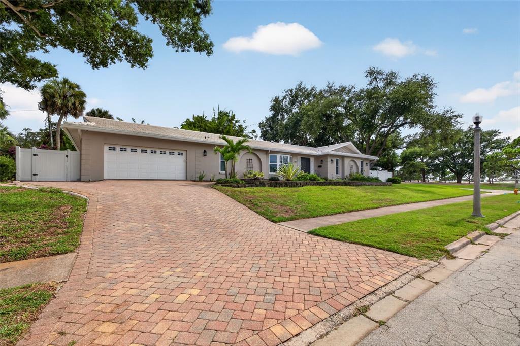 303 Roebling Road South Belleair, FL 33756 - Photo 28 of 33