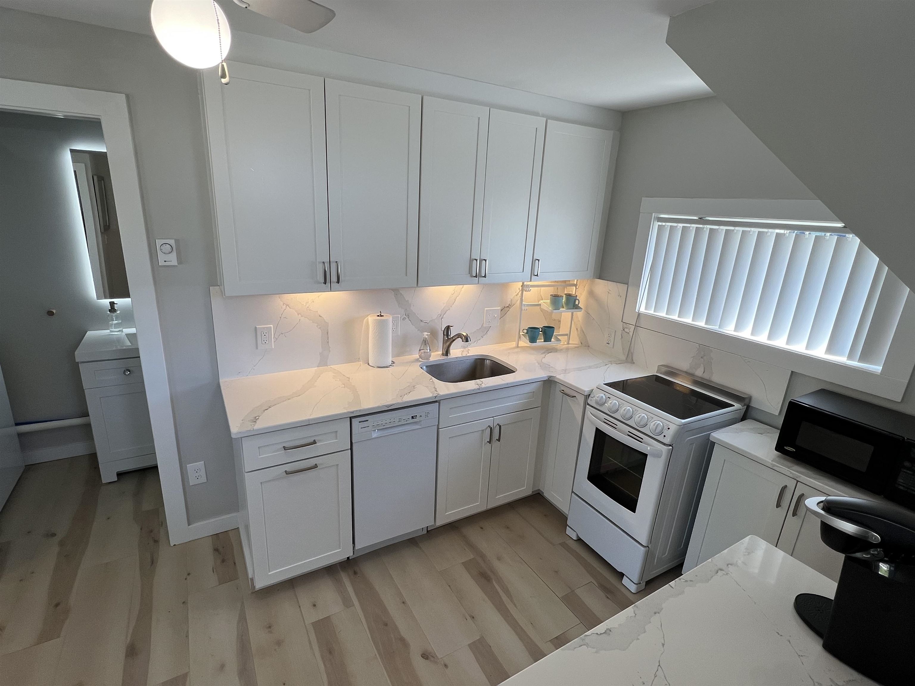 470 Winnacunnet Road, Unit 1 Hampton, NH 03842 - Photo 18 of 43