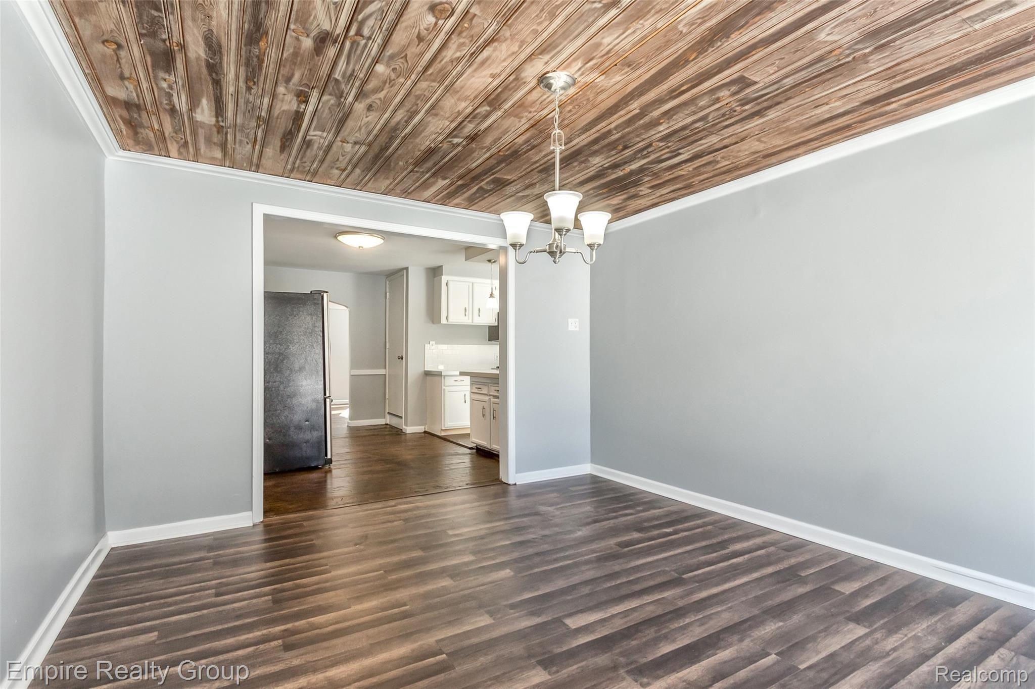 16331 Inkster Road Livonia, MI 48154 - Photo 17 of 40 17.jpg