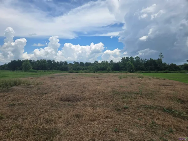$82,000 | 220 Newsom Drive, Houma, LA 70360