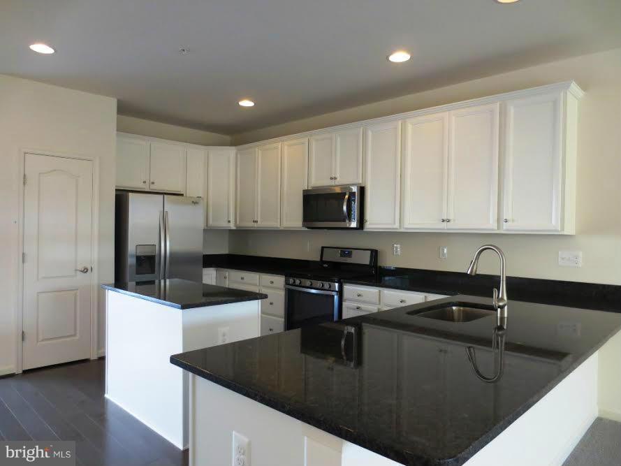 903 Ramble Run Road Baltimore, MD 21220 - Photo 9 of 26 Kitchen