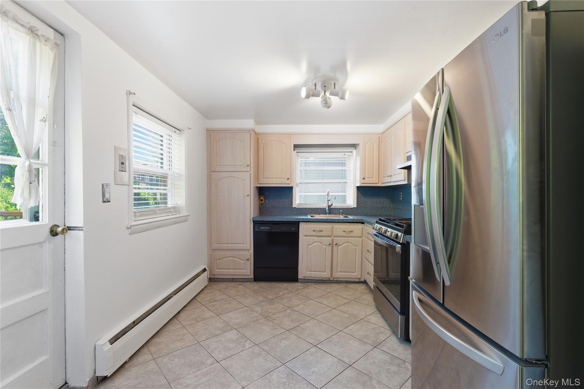 136 Condit Street Harrison, NY 10528 - Photo 8 of 34