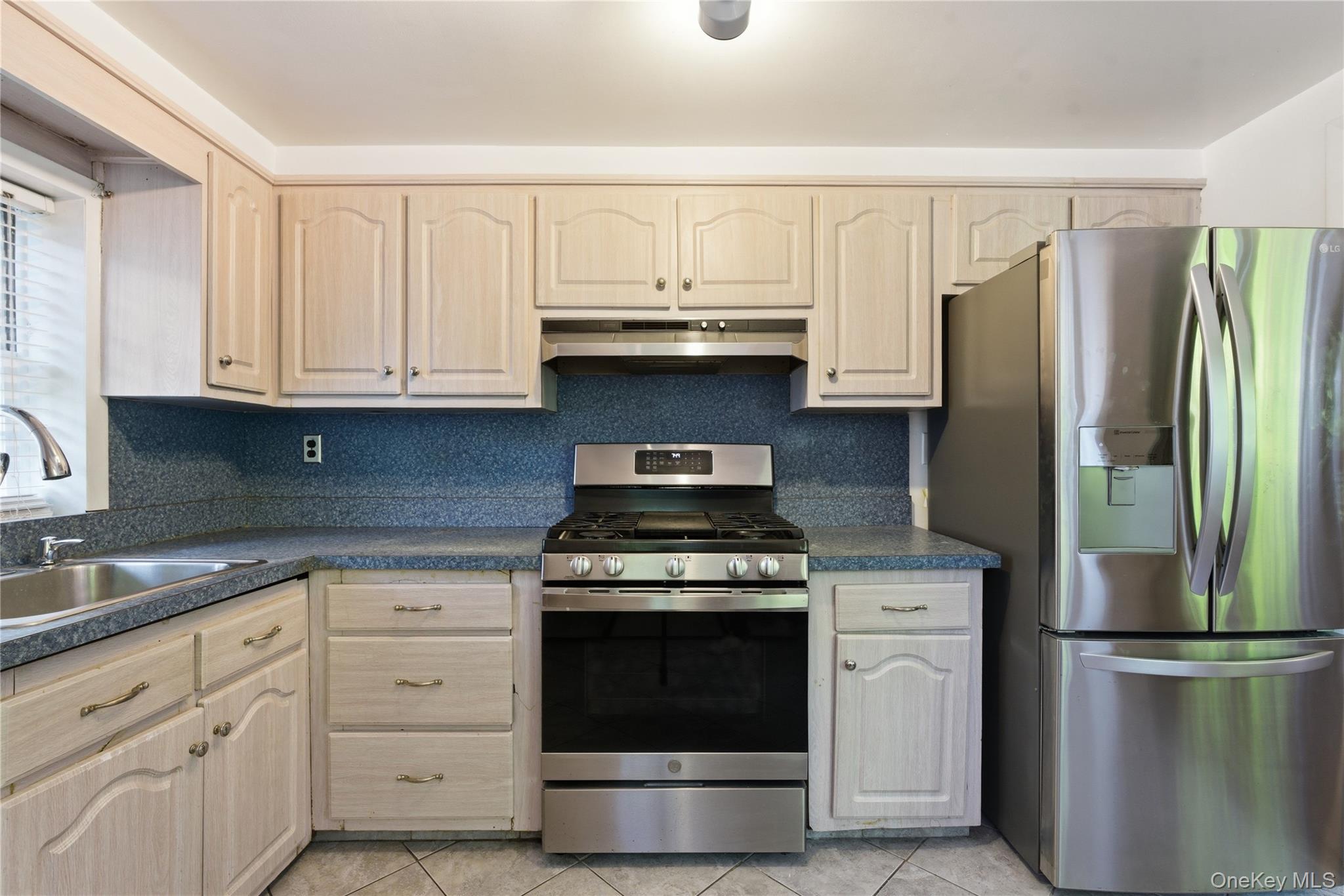136 Condit Street Harrison, NY 10528 - Photo 9 of 34